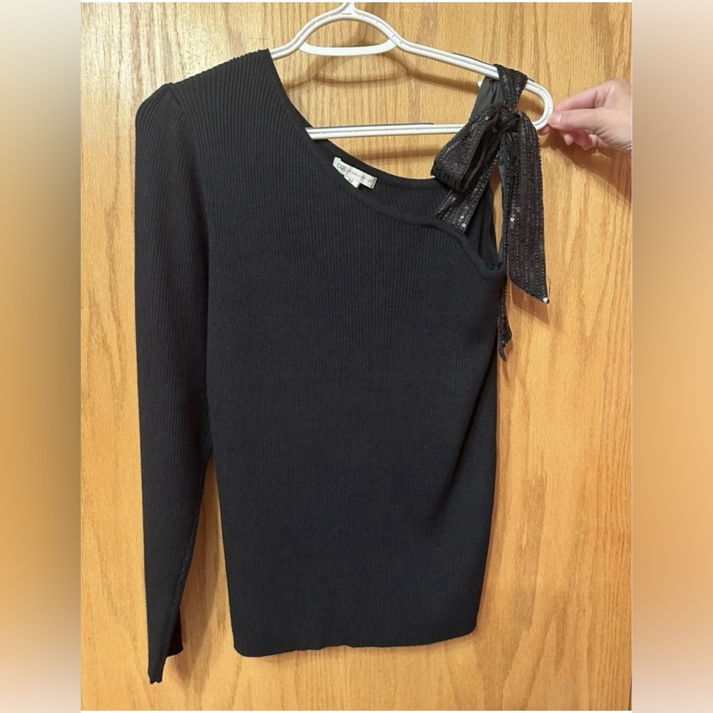 NWT Cato Black Off-the-Shoulder Sweater with Sequin Bow